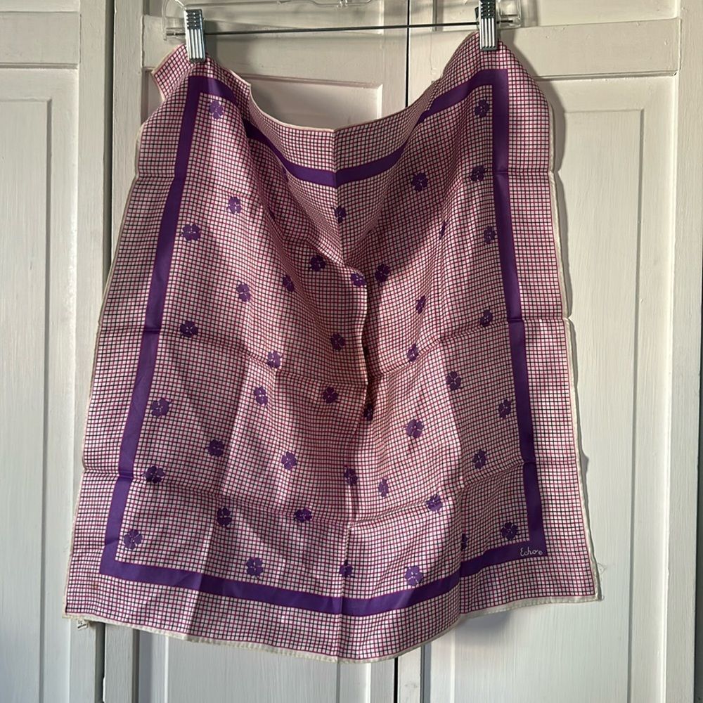 VIntage scarf - 23" square